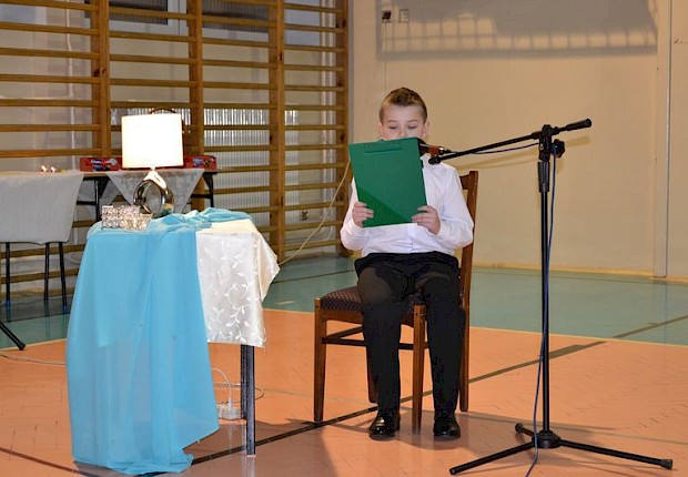 Wiecz&oacute;r poetycko-muzyczny "Anioły są wśr&oacute;d nas"