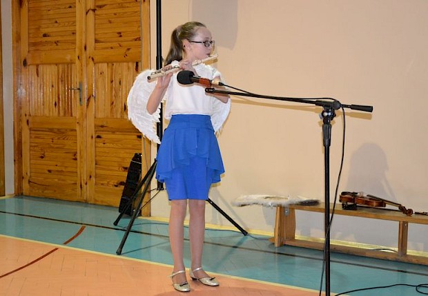 Wiecz&oacute;r poetycko-muzyczny "Anioły są wśr&oacute;d nas"