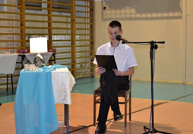 Wiecz&oacute;r poetycko-muzyczny "Anioły są wśr&oacute;d nas"