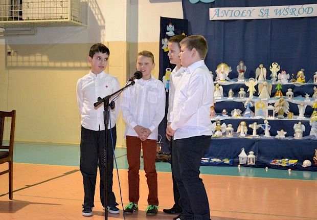 Wiecz&oacute;r poetycko-muzyczny "Anioły są wśr&oacute;d nas"