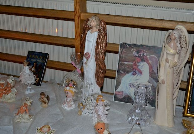Wiecz&oacute;r poetycko-muzyczny "Anioły są wśr&oacute;d nas"