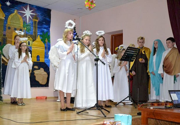 Jasełka i III Parafialny Przegląd Kolęd i Pastorałek