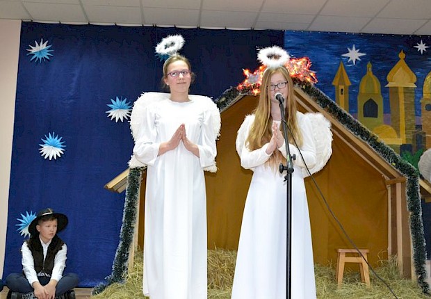 Jasełka i III Parafialny Przegląd Kolęd i Pastorałek