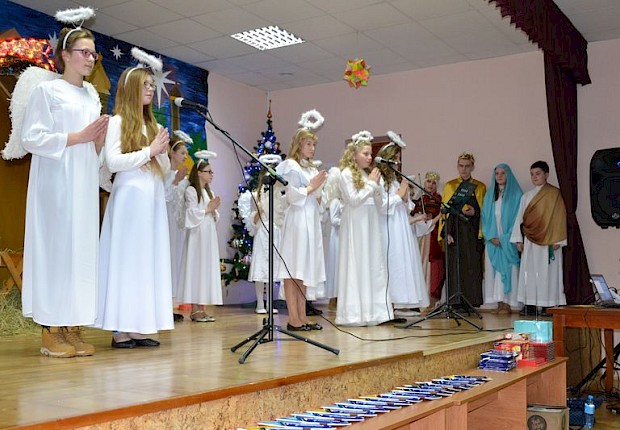 Jasełka i III Parafialny Przegląd Kolęd i Pastorałek