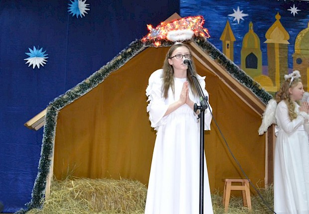 Jasełka i III Parafialny Przegląd Kolęd i Pastorałek
