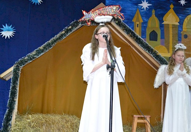 Jasełka i III Parafialny Przegląd Kolęd i Pastorałek