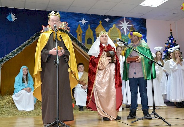 Jasełka i III Parafialny Przegląd Kolęd i Pastorałek