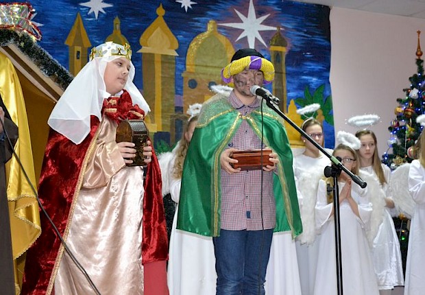 Jasełka i III Parafialny Przegląd Kolęd i Pastorałek