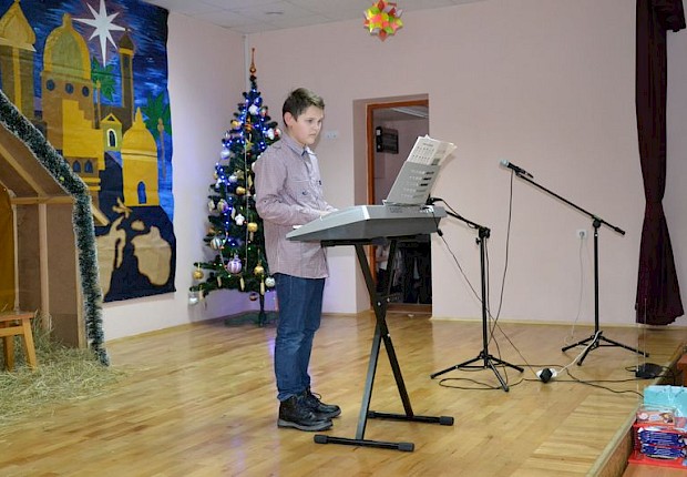 Jasełka i III Parafialny Przegląd Kolęd i Pastorałek