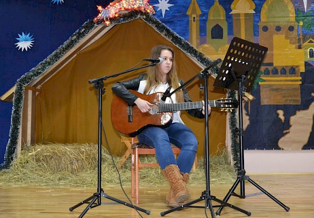 Jasełka i III Parafialny Przegląd Kolęd i Pastorałek
