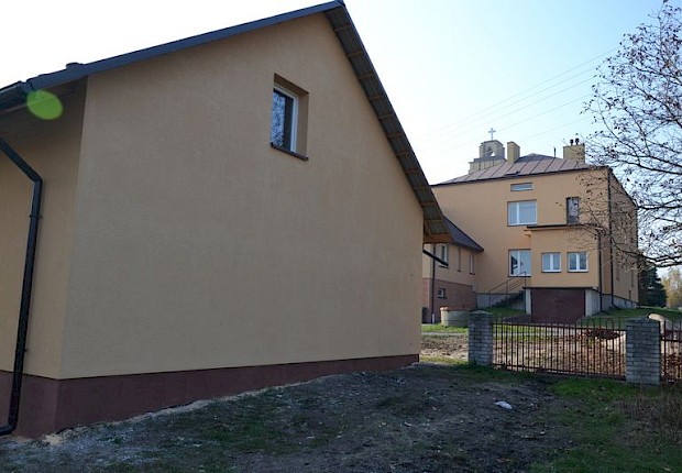 Zakończenie prac przy dociepleniu budynku parafialnego