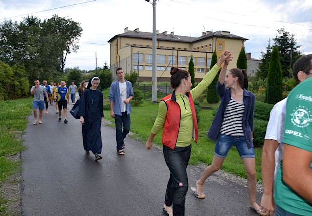 Pielgrzymka rowerowa o pok&oacute;j na Ukrainie: Zarwanica - Częstochowa