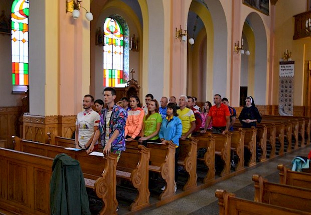 Pielgrzymka rowerowa o pok&oacute;j na Ukrainie: Zarwanica - Częstochowa
