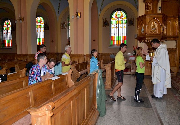 Pielgrzymka rowerowa o pok&oacute;j na Ukrainie: Zarwanica - Częstochowa