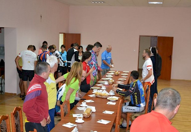 Pielgrzymka rowerowa o pok&oacute;j na Ukrainie: Zarwanica - Częstochowa