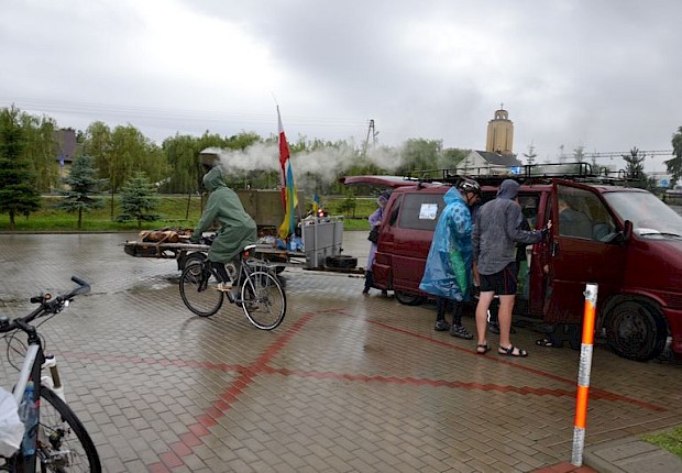 Pielgrzymka rowerowa o pok&oacute;j na Ukrainie: Zarwanica - Częstochowa