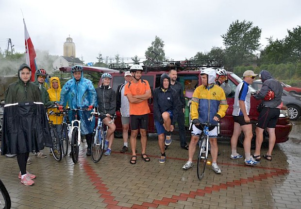 Pielgrzymka rowerowa o pok&oacute;j na Ukrainie: Zarwanica - Częstochowa