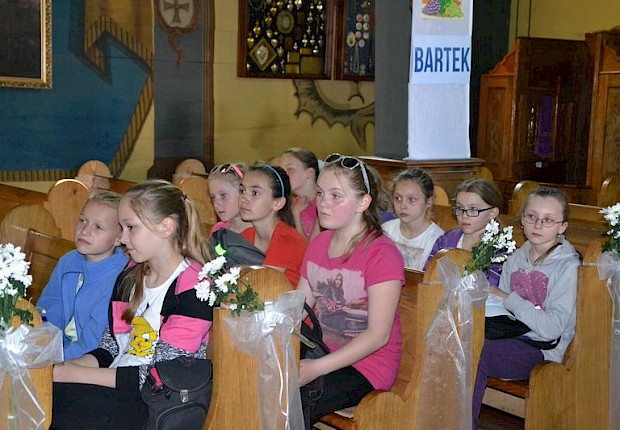 Wycieczka rowerowa liturgicznej służby ołtarza do Chłopic