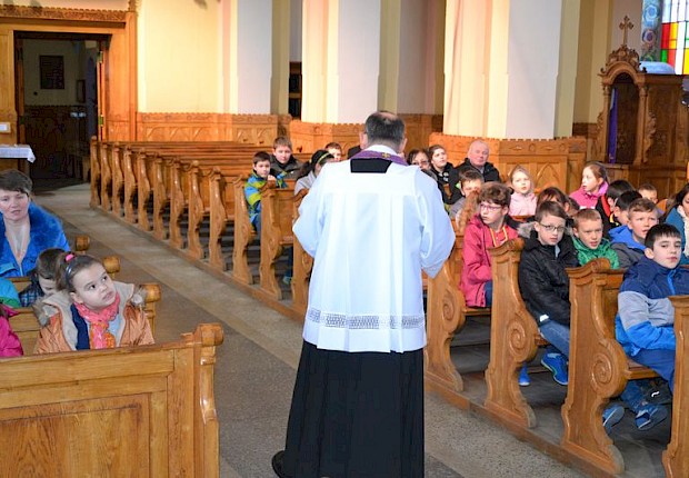 Rekolekcje wielkopostne dla Zespołu Szk&oacute;ł w Wierzbnej