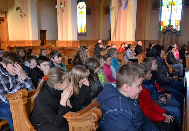 Rekolekcje wielkopostne dla Zespołu Szk&oacute;ł w Wierzbnej