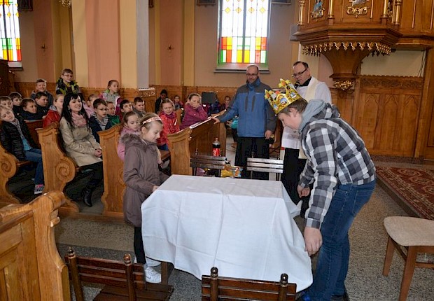 Rekolekcje wielkopostne dla Zespołu Szk&oacute;ł w Wierzbnej