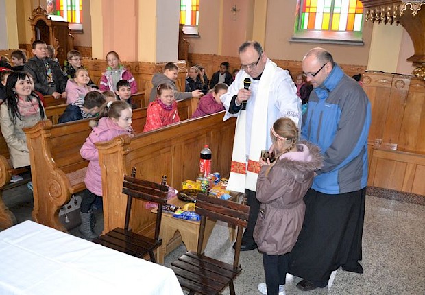 Rekolekcje wielkopostne dla Zespołu Szk&oacute;ł w Wierzbnej