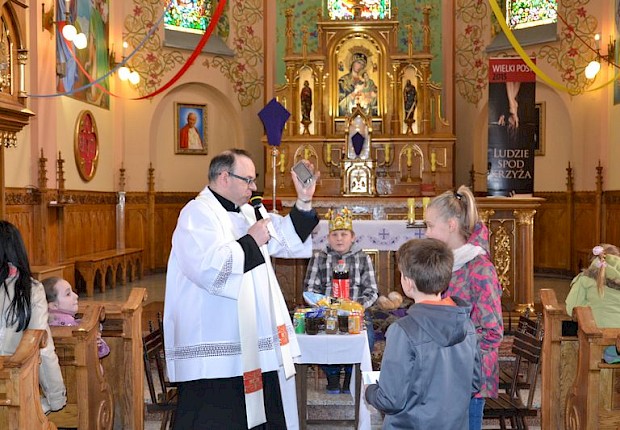 Rekolekcje wielkopostne dla Zespołu Szk&oacute;ł w Wierzbnej
