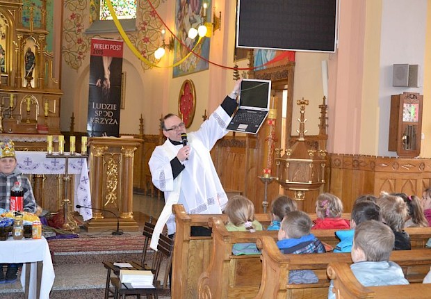 Rekolekcje wielkopostne dla Zespołu Szk&oacute;ł w Wierzbnej