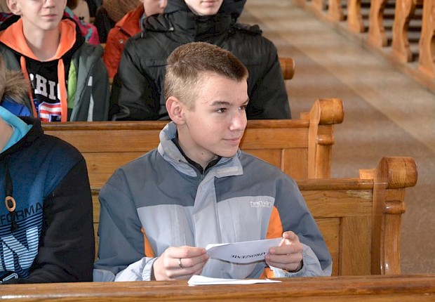 Rekolekcje wielkopostne dla Zespołu Szk&oacute;ł w Wierzbnej