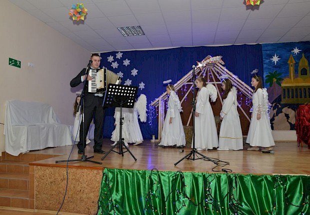 Jasełka i II Parafialny Przegląd Kolęd i Pastorałek
