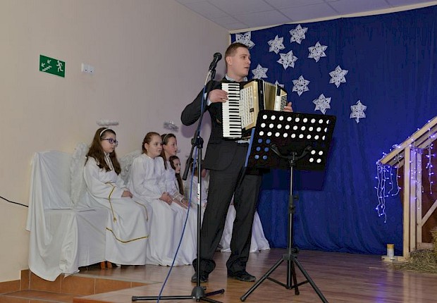 Jasełka i II Parafialny Przegląd Kolęd i Pastorałek