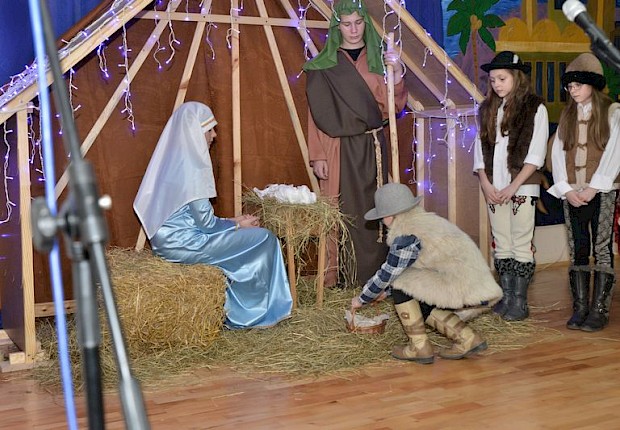 Jasełka i II Parafialny Przegląd Kolęd i Pastorałek