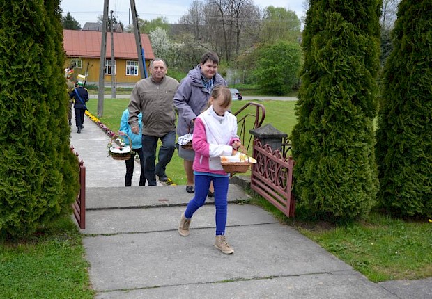 Wielka Sobota - poświęcenie pokarm&oacute;w