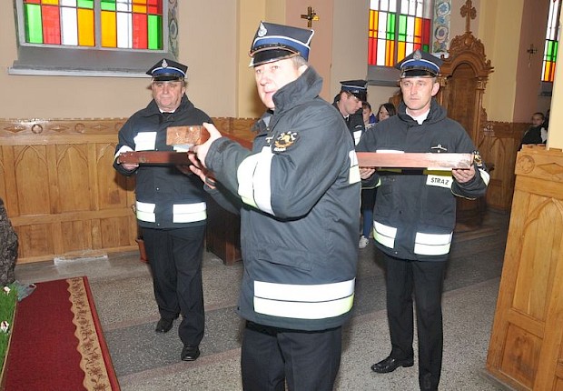 Parafialna droga krzyżowa