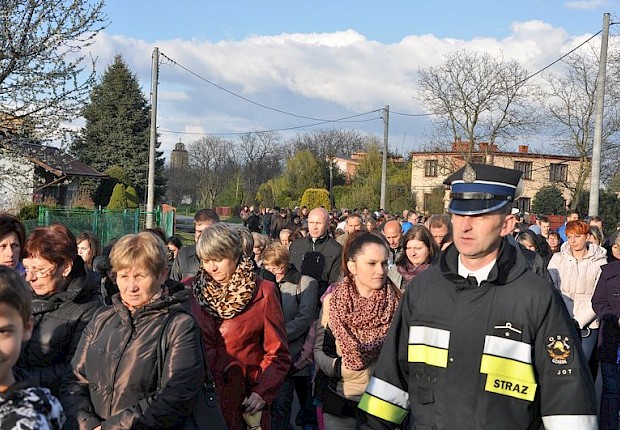 Parafialna droga krzyżowa