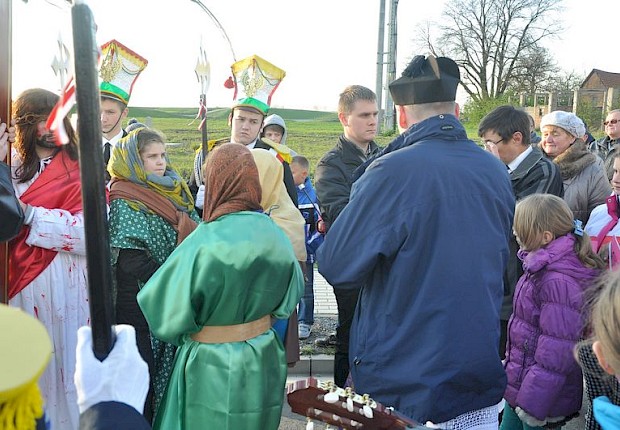 Parafialna droga krzyżowa