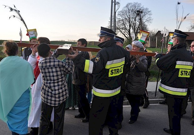 Parafialna droga krzyżowa