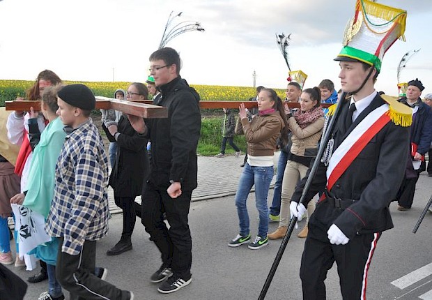 Parafialna droga krzyżowa