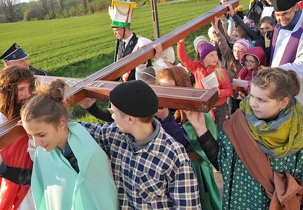 Parafialna droga krzyżowa