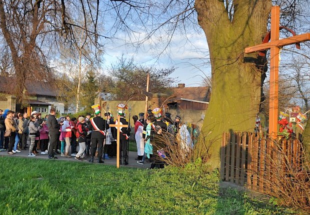 Parafialna droga krzyżowa
