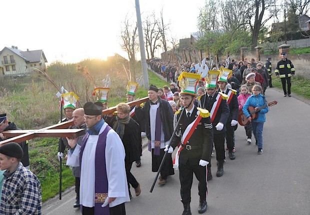 Parafialna droga krzyżowa