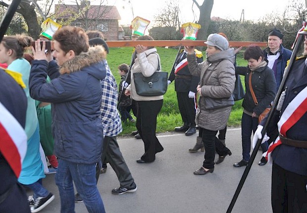 Parafialna droga krzyżowa