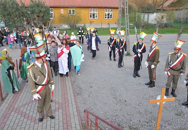 Parafialna droga krzyżowa
