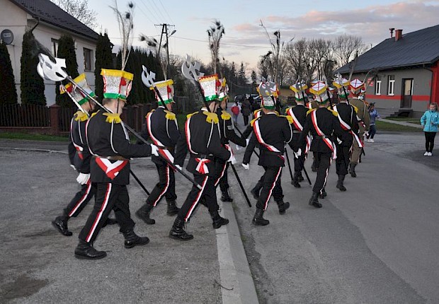 Parafialna droga krzyżowa