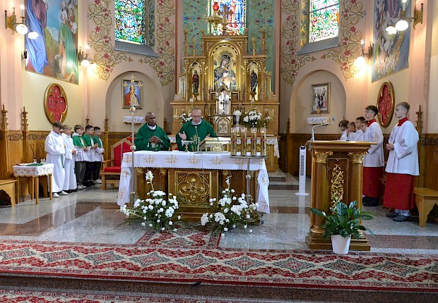 Goście z Papui Nowej Gwinei: bp Paul Sundu i Rodak ks. Łukasz Hołub