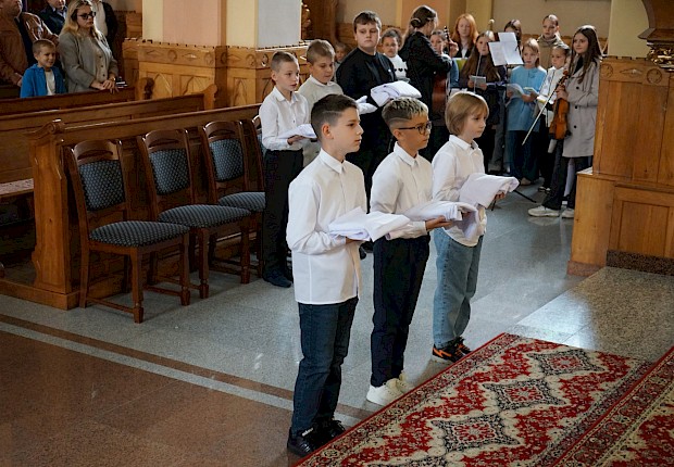 Przyjęcie kandydat&oacute;w do posługi ministranta