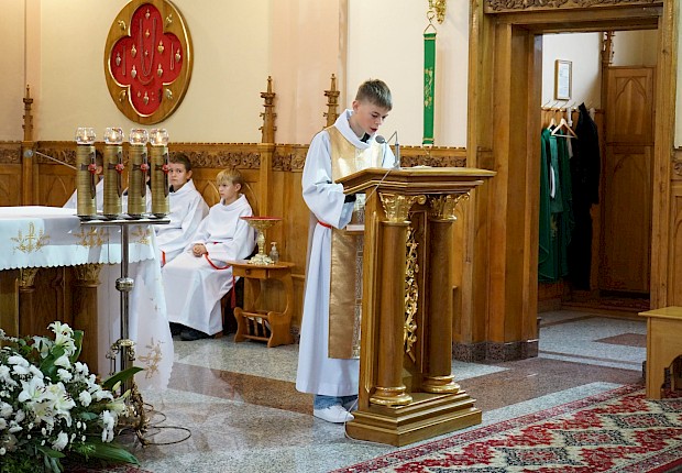Przyjęcie kandydat&oacute;w do posługi ministranta