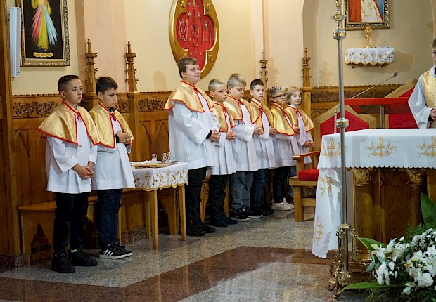 Przyjęcie kandydat&oacute;w do posługi ministranta
